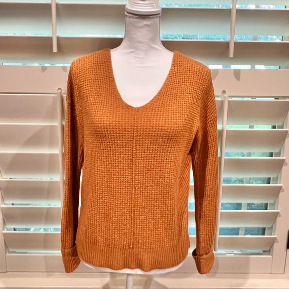 Jessica Simpson V-Neck Orange Sweater - Picture 1 of 8